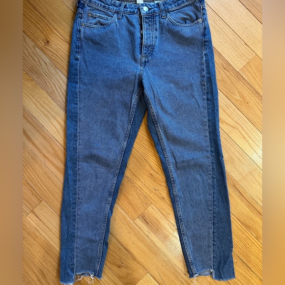 H&M mid-rise straight legs jeans - Picture 7 of 7